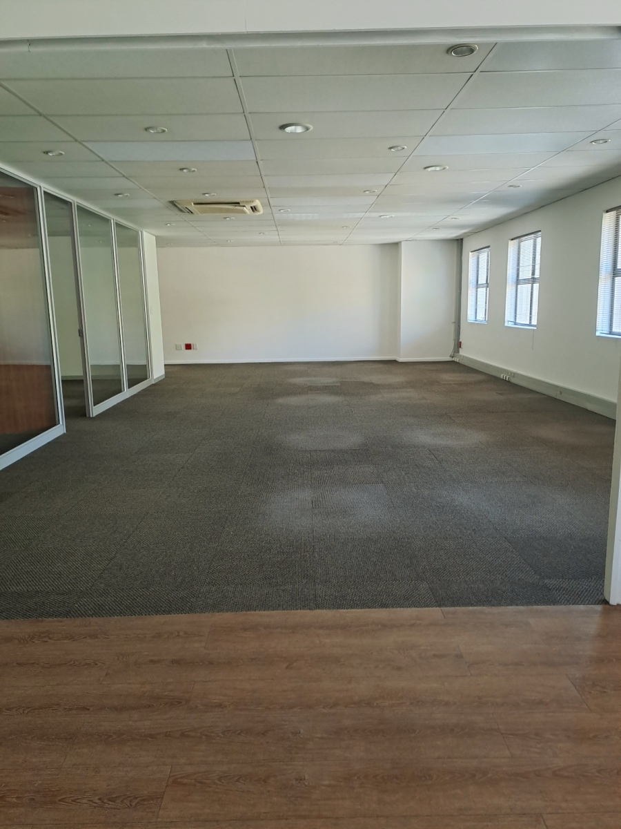 To Let commercial Property for Rent in Okennedyville Western Cape